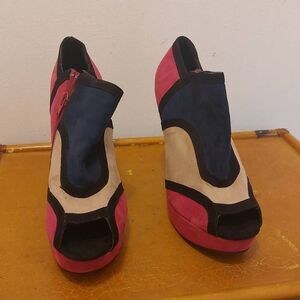 Qupid Women  Multicolor Suede 6" Heels  2" Platform Shoes  Size 9